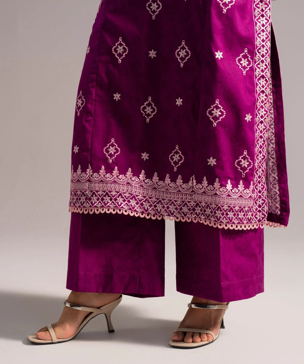 2 Piece - Embroidered Jacquard Suit