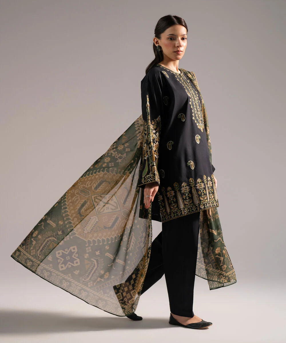 3 Piece - Embroidered Lawn Suit