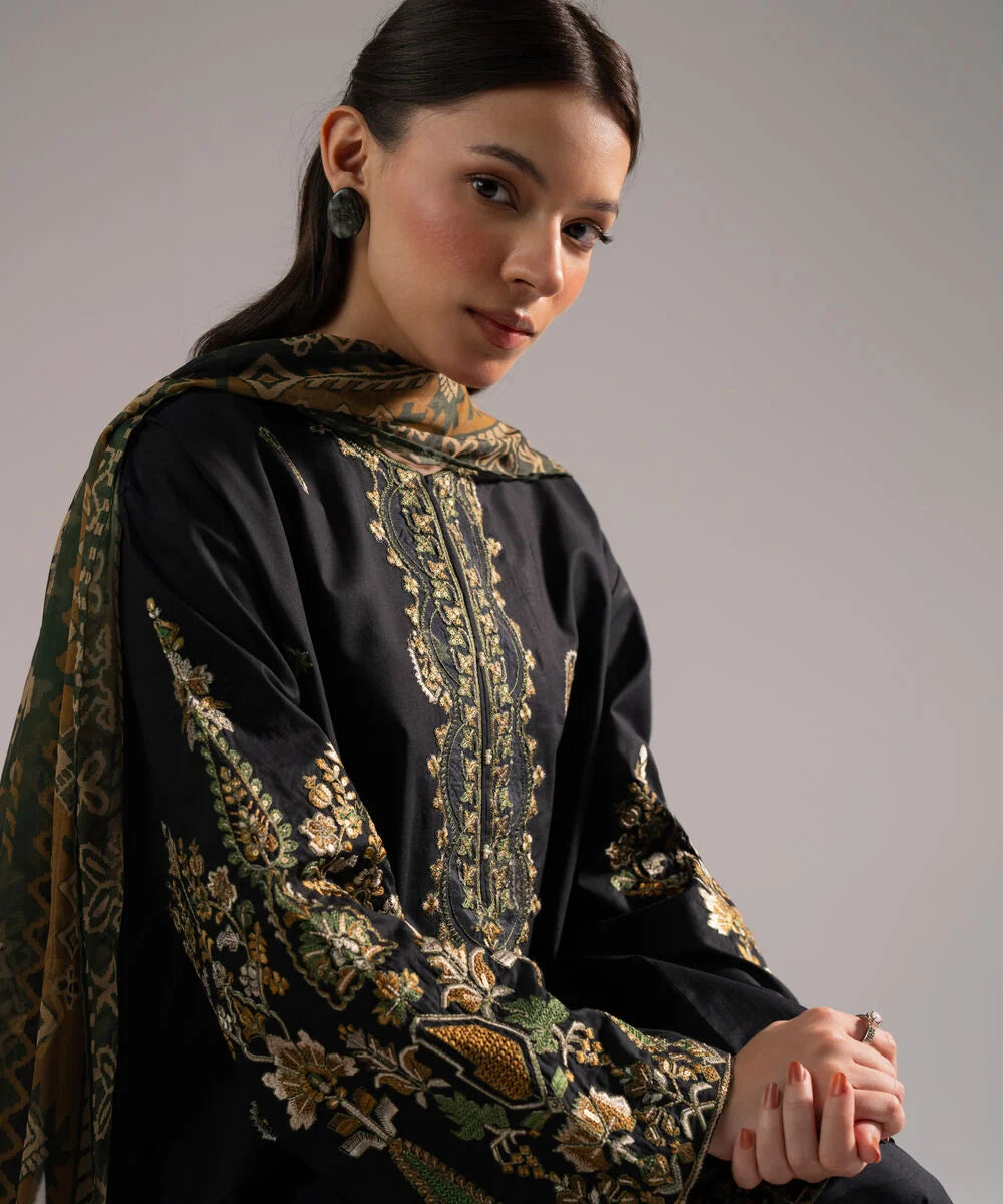 3 Piece - Embroidered Lawn Suit