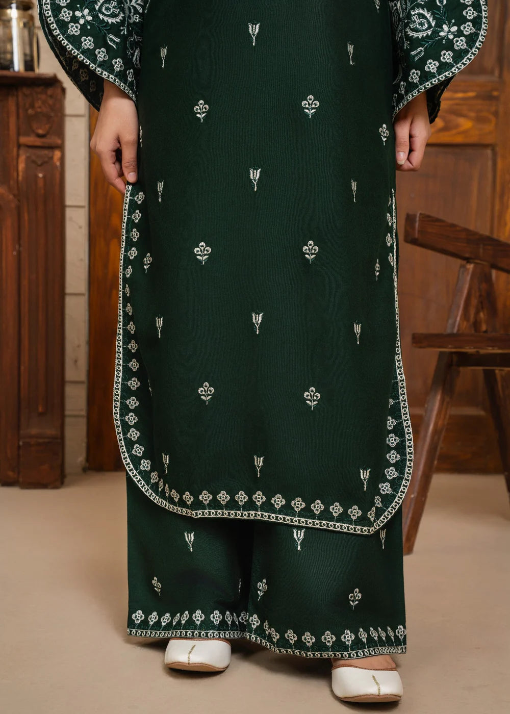 2-PC Lawn Embroidered Women's Suit