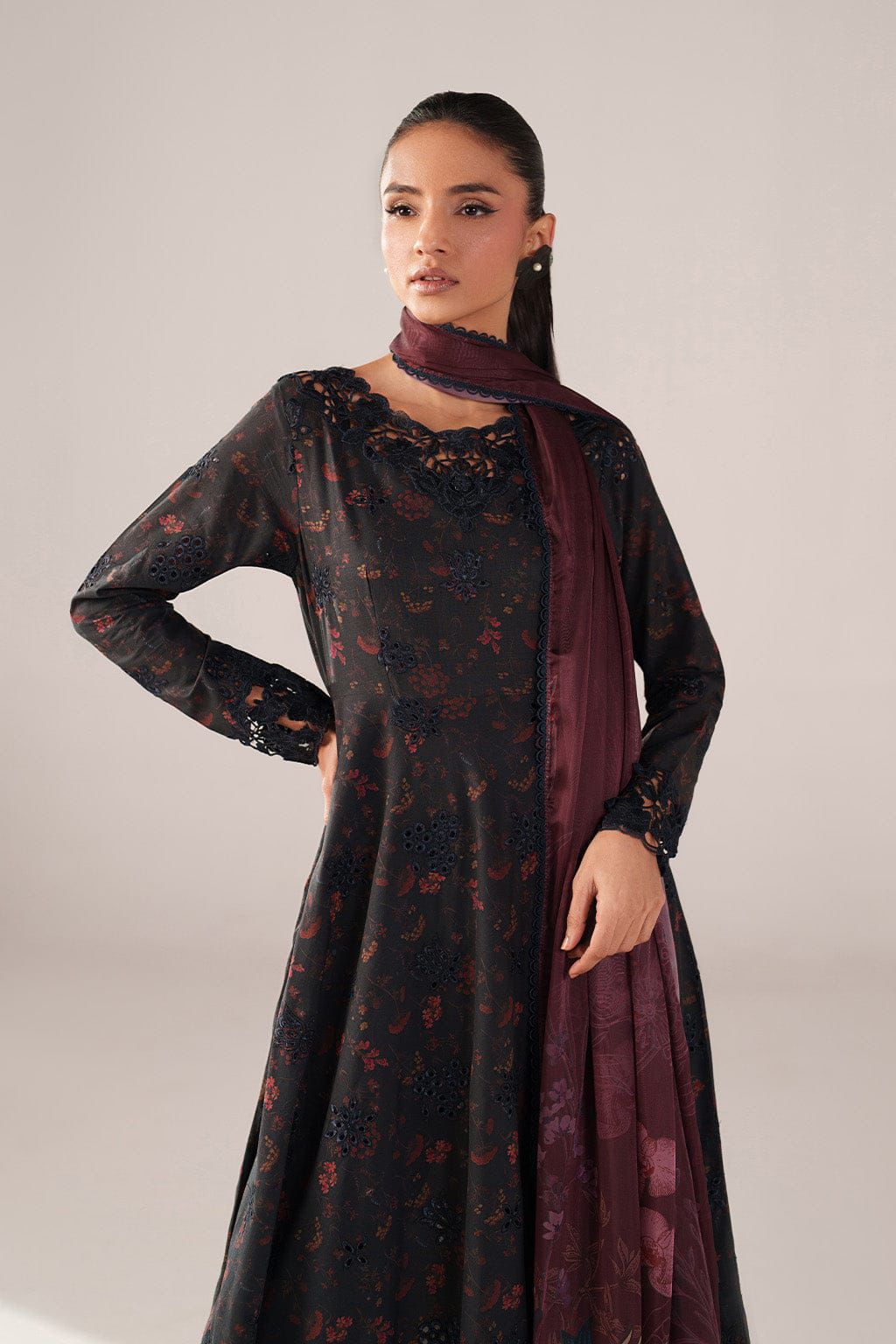 3PIECE Embroidered Summer Suit
