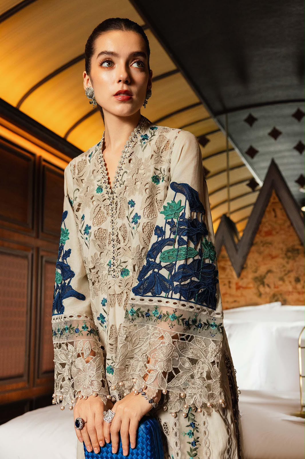 Maria B Exclusive Premium Slub Lawn 3PC Suit - Heavy Chikankari Embroidery Ensemble