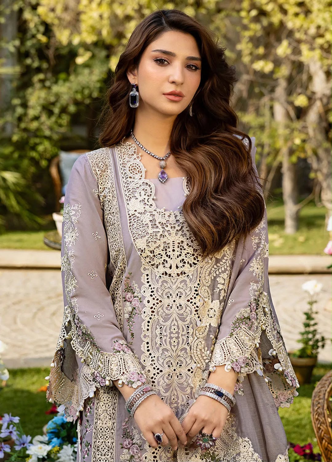 3PIECE Luxury Embroidered Chikenkari Collection with Organza embroidered Dupatta
