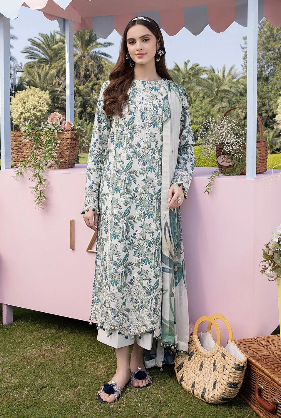3PIECE Embroidered Chikenkari Suit