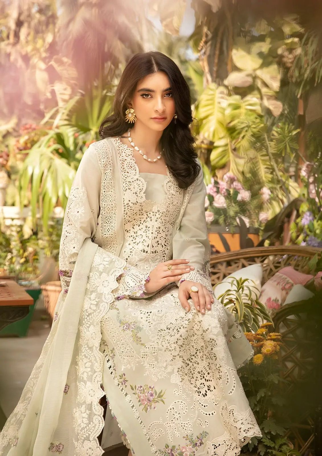 3PIECE Luxury Embroidered Chikenkari Collection with Organza embroidered Dupatta