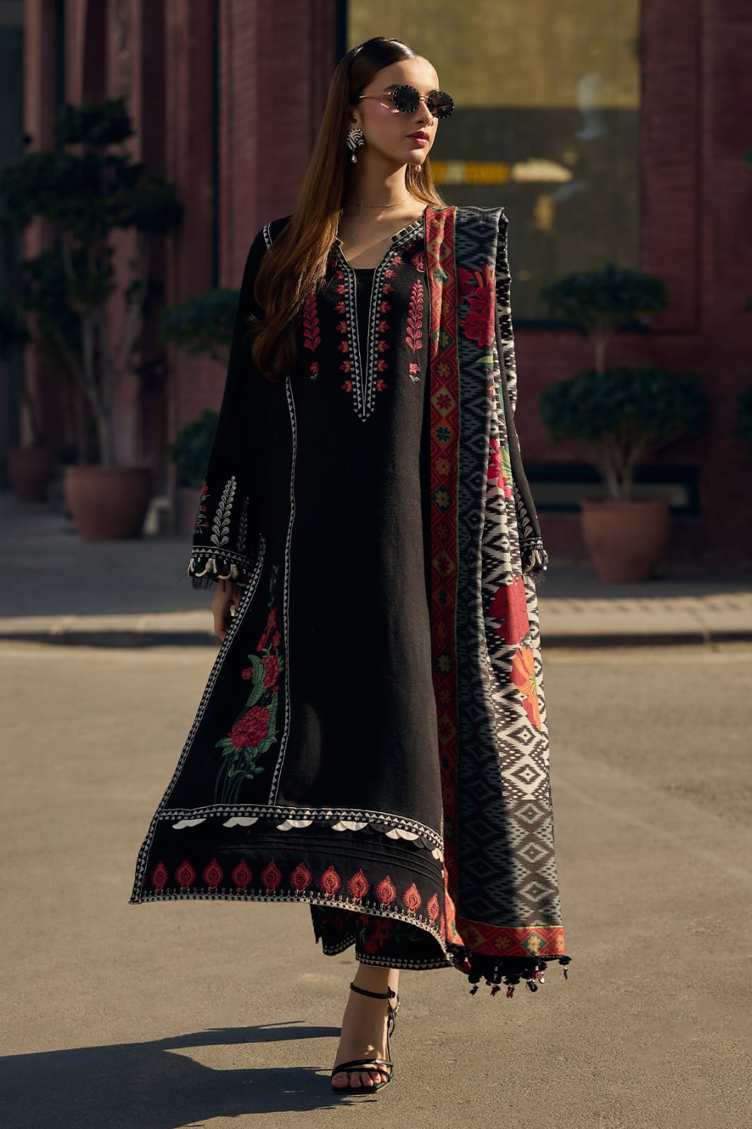 3PIECE Luxury Embroidered Collection