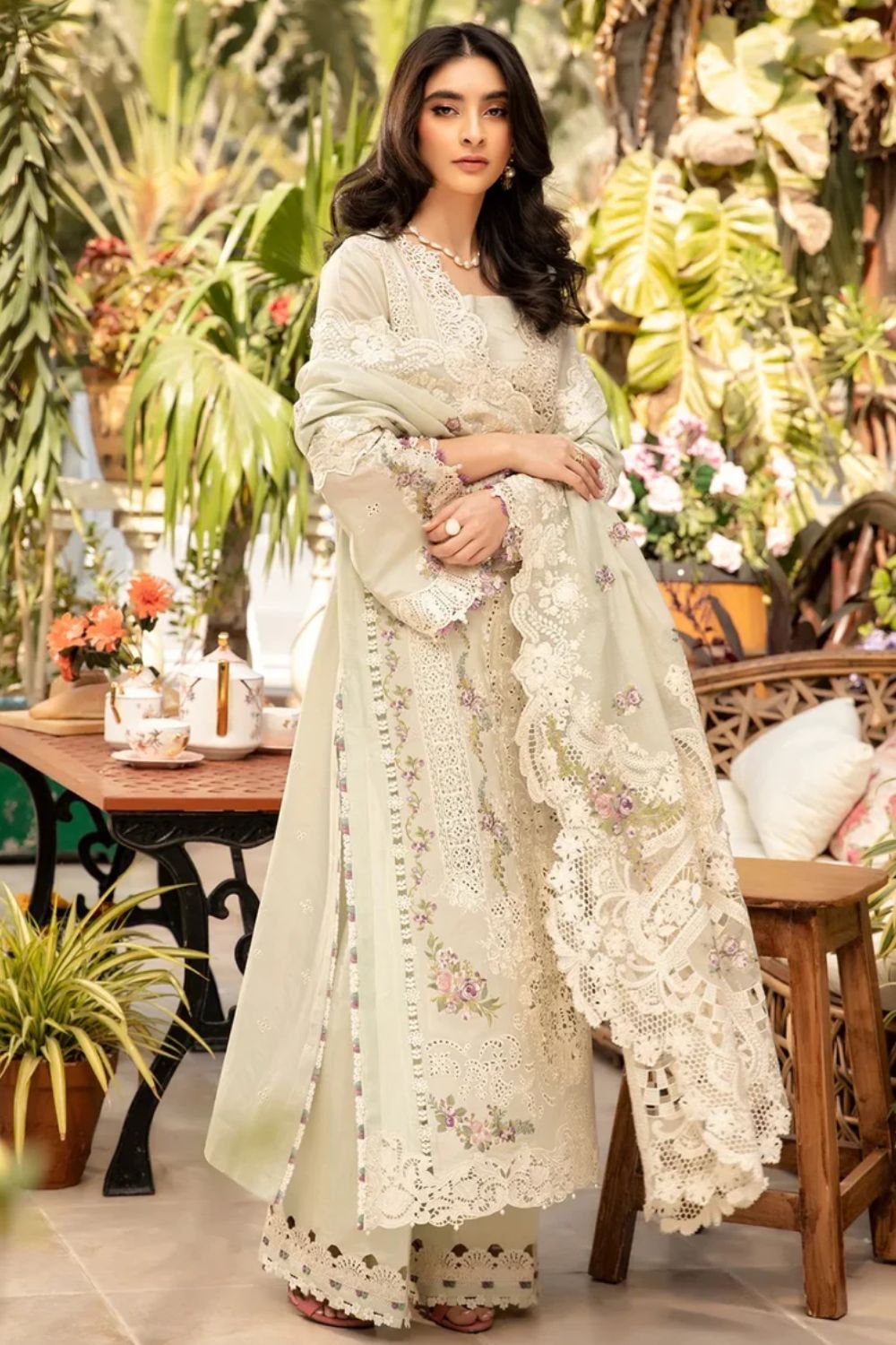 3PIECE Luxury Embroidered Chikenkari Collection with Organza embroidered Dupatta