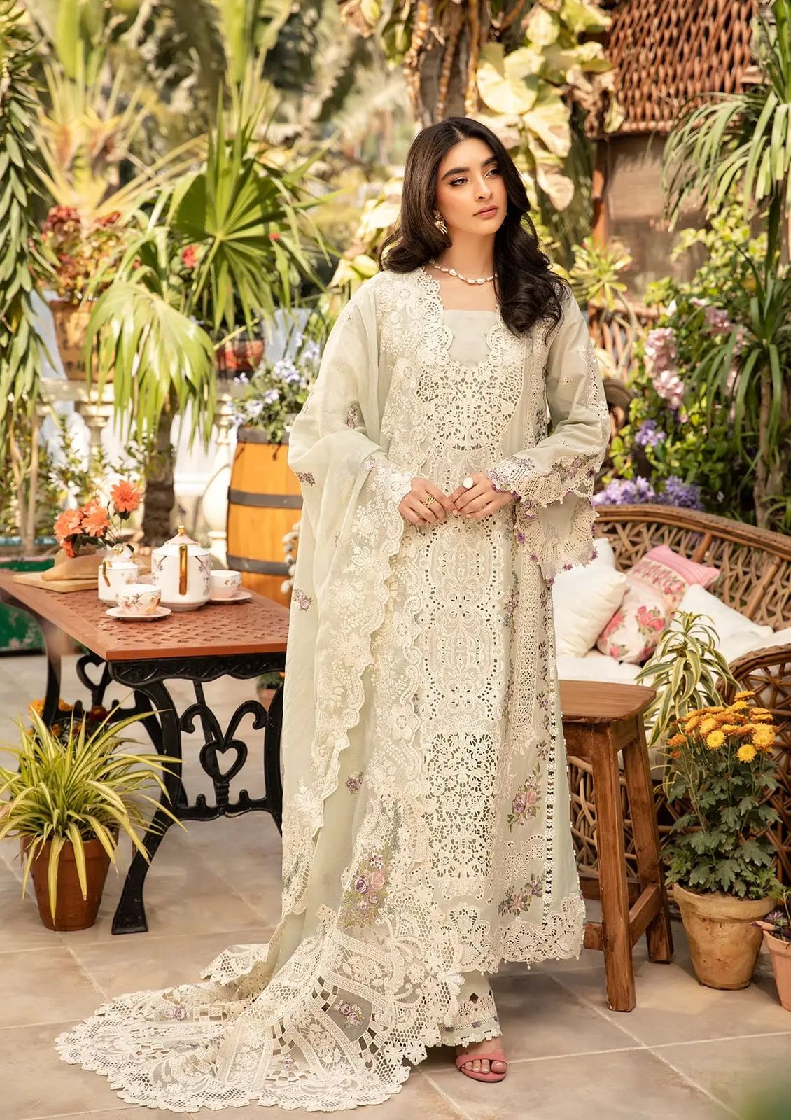 3PIECE Luxury Embroidered Chikenkari Collection with Organza embroidered Dupatta